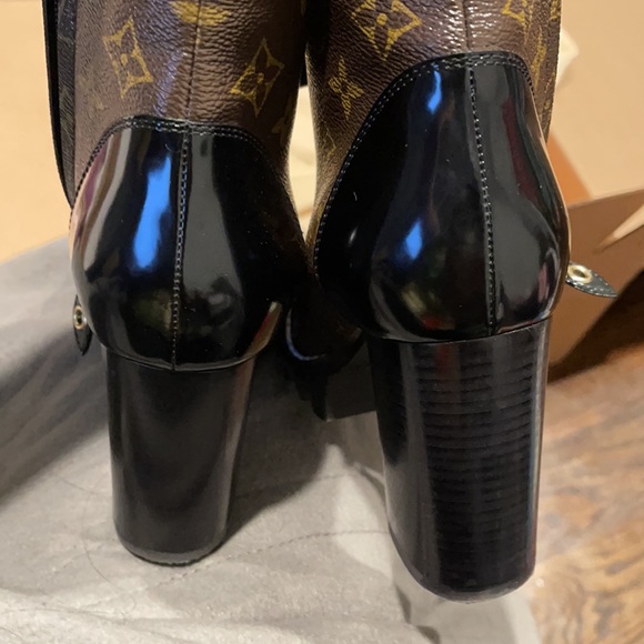 Brand new Louis Vuitton Booties! Hottest in season 3 years in a row! - Picture 3 of 5